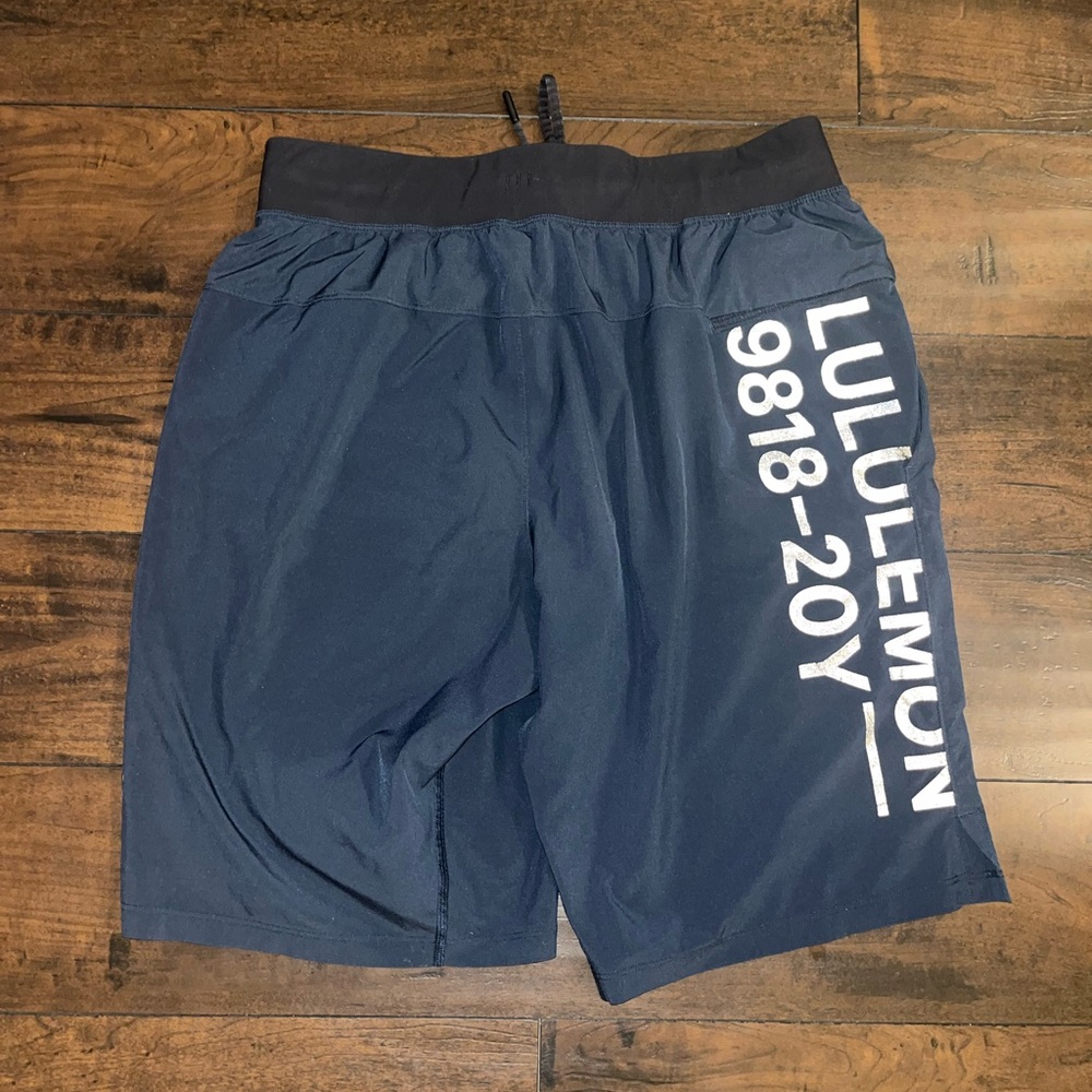 Lululemon Men’s Athletic Shorts Medium